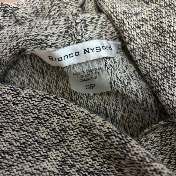 Bianca Nygord Women’s Cowl Neck Sleeveless high low Knit Top Size Small - Picture 4 of 5